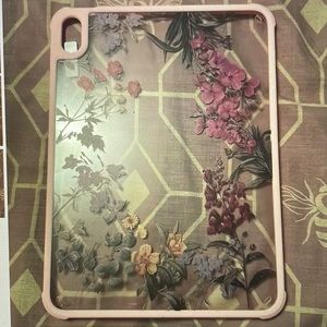 Ipad 10th gen floral case BRAND NEW